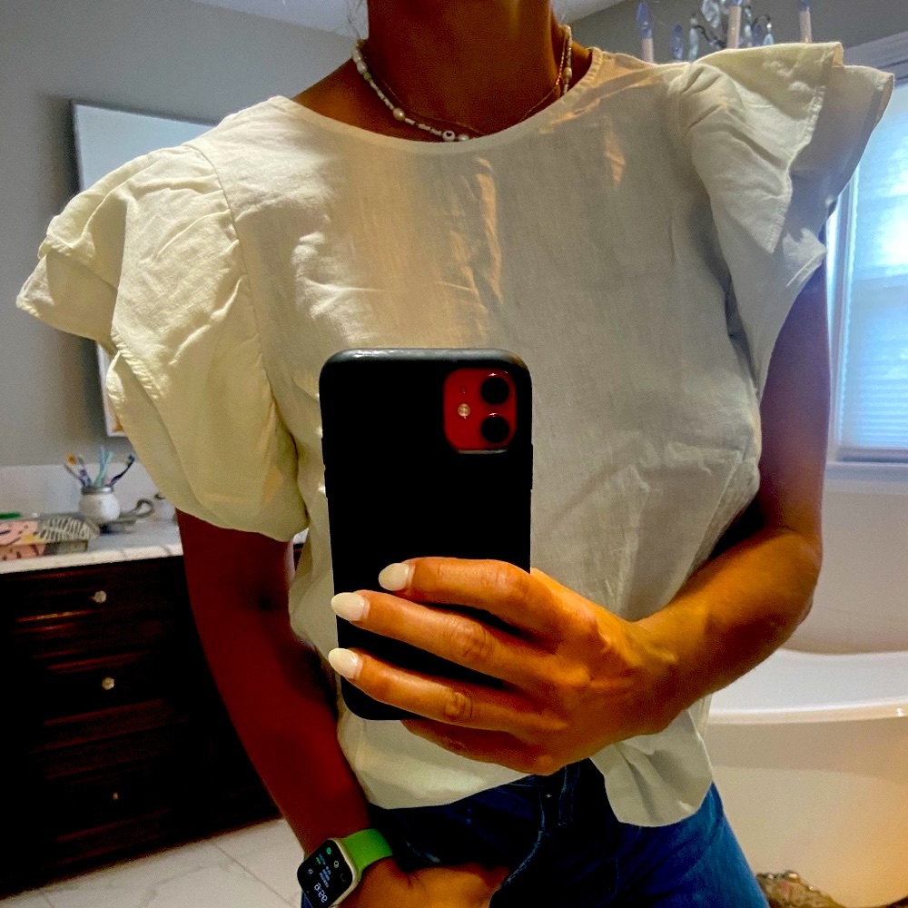 Shirt with flutter sleeves